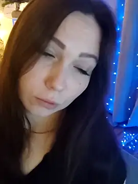 Snapshot of _San_Sara_ chatting on December 18, 2025, 5:57 am San Sara online show from December 18, 2025, 5:57 am