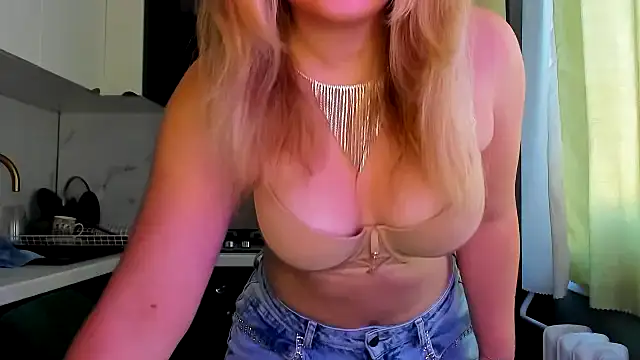 SunshineEmma online show from October 2, 2025, 2:24 pm