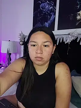 BellaRoux1 online show from November 18, 2025, 12:31 pm