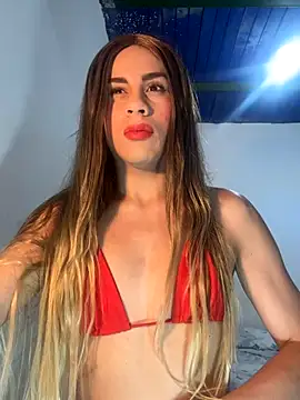 Snapshot of CAMILA-GRANT318 chatting on October 29, 2025, 10:33 pm CAMILA-GRANT318 online show from October 29, 2025, 10:33 pm