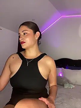 MiaAlarie online show from January 15, 2026, 5:12 am