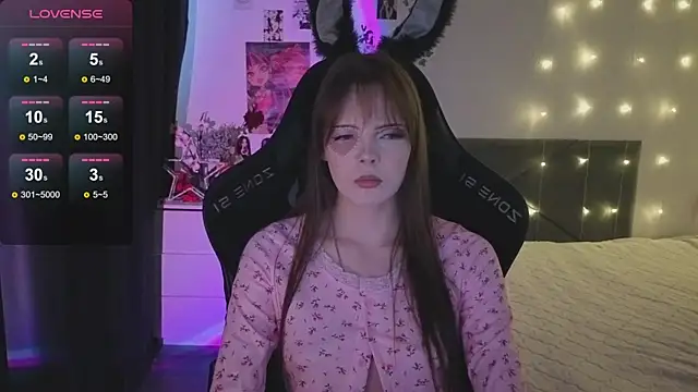 Luna Navy online show from February 4, 2026, 12:22 pm