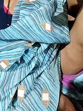 POOJACOUPLE online show from January 16, 2026, 9:24 am