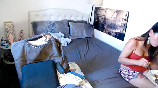 NinaDOM4CUM online show from June 11, 2026, 12:32 am