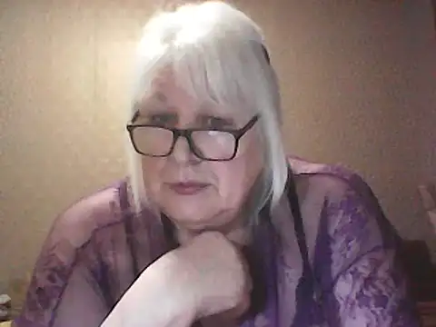 Snapshot of Alexia64231 chatting on March 24, 2026, 3:28 pm Alexia64231 online show from March 24, 2026, 3:28 pm