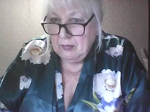 Snapshot of Alexia64231 chatting on April 12, 2026, 2:27 am Alexia64231 online show from April 12, 2026, 2:27 am