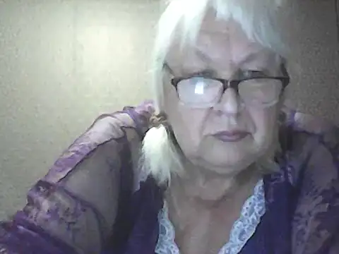 Alexia64231 online show from May 26, 2026, 12:50 am