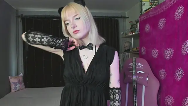 Snapshot of godlikegirlyy chatting on September 20, 2025, 12:28 pm godlikegirlyy online show from September 20, 2025, 12:28 pm