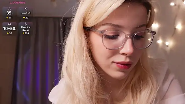 peachii meow online show from May 1, 2026, 2:10 pm