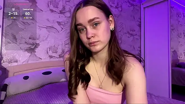 SoSweetGirl online show from April 17, 2026, 8:45 pm