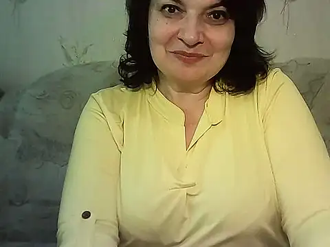 Snapshot of LedyNika chatting on May 5, 2026, 11:29 am LedyNika online show from May 5, 2026, 11:29 am