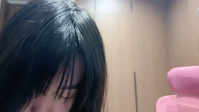 Lilium-520 online show from December 17, 2025, 11:16 am