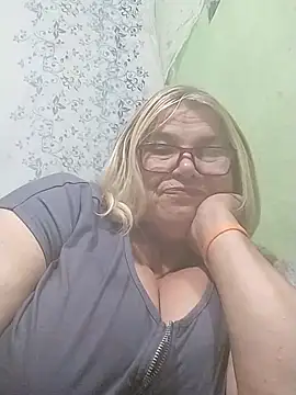 Snapshot of MargaritaSweet51 chatting on July 13, 2026, 10:45 pm MargaritaSweet51 online show from July 13, 2026, 10:45 pm