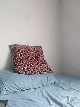 oxxy jean online show from April 8, 2026, 1:00 pm