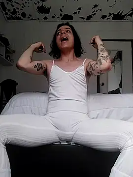 oxxy jean online show from May 25, 2026, 3:40 pm