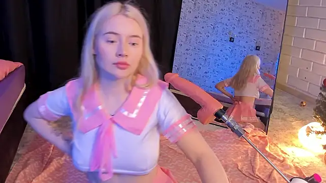 Lillie Berry online show from February 4, 2026, 4:51 am