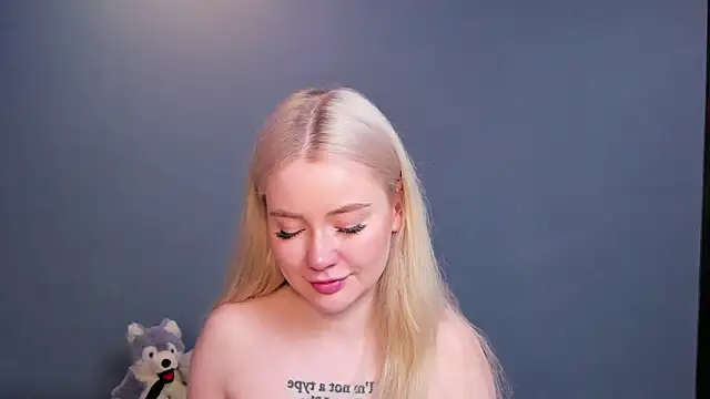 Lillie Berry online show from April 14, 2026, 5:35 am