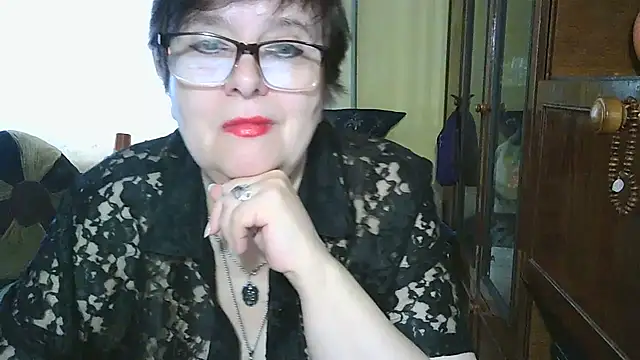 VeronicaGold511 online show from April 2, 2026, 6:44 am