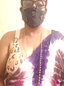 Snapshot of sweet-lotus chatting on November 3, 2025, 9:21 am sweet-lotus online show from November 3, 2025, 9:21 am