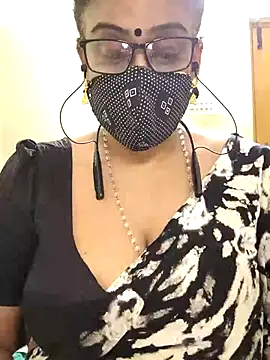 Snapshot of sweet-lotus chatting on November 16, 2025, 5:24 am sweet-lotus online show from November 16, 2025, 5:24 am