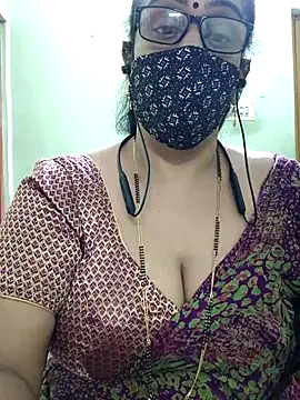 sweet-lotus online show from December 14, 2025, 1:38 pm