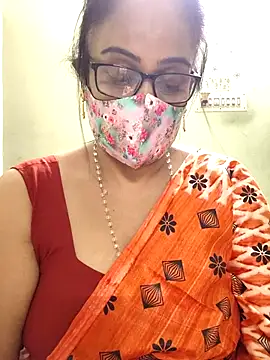 sweet-lotus online show from April 18, 2026, 5:55 am