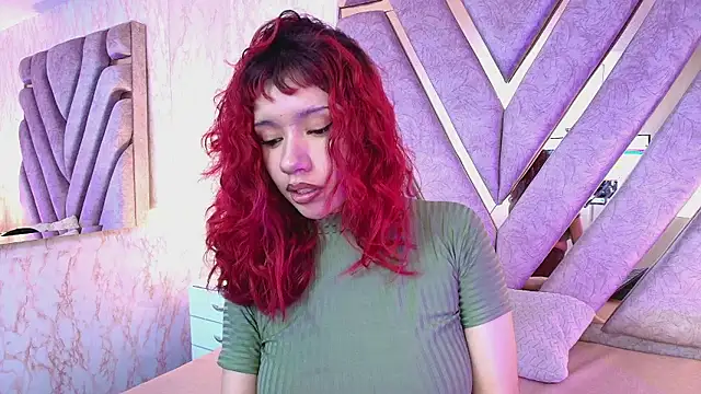 Snapshot of redd_pandaa chatting on January 17, 2026, 3:11 am redd pandaa online show from January 17, 2026, 3:11 am