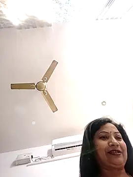 Snapshot of Cute-Janvi20 chatting on April 24, 2026, 5:15 pm Cute-Janvi20 online show from April 24, 2026, 5:15 pm
