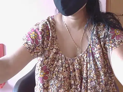 Snapshot of itsabika chatting on March 23, 2026, 6:39 am itsabika online show from March 23, 2026, 6:39 am