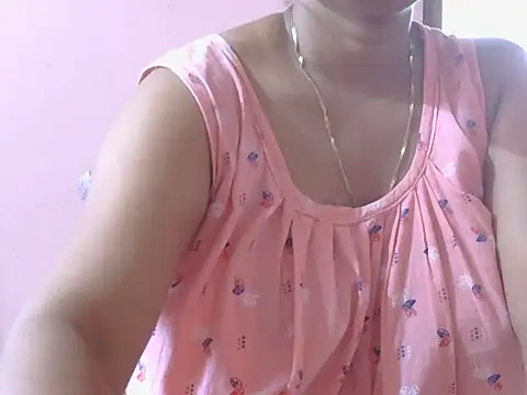 Snapshot of itsabika chatting on March 30, 2026, 10:49 am itsabika online show from March 30, 2026, 10:49 am