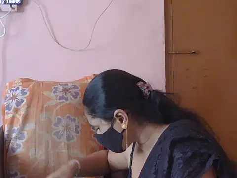 Snapshot of itsabika chatting on April 24, 2026, 8:28 am itsabika online show from April 24, 2026, 8:28 am