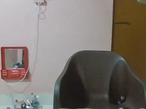 Snapshot of itsabika chatting on April 25, 2026, 7:44 pm itsabika online show from April 25, 2026, 7:44 pm