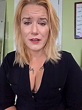 RhondaRump online show from October 26, 2025, 4:57 pm