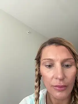 BaddieBossXX2 online show from May 2, 2026, 6:35 pm