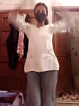 Snapshot of Sandhya_77 chatting on October 10, 2025, 5:06 am Sandhya 77 online show from October 10, 2025, 5:06 am