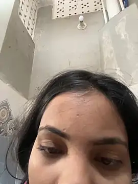 Snapshot of Sandhya_77 chatting on November 17, 2025, 4:40 am Sandhya 77 online show from November 17, 2025, 4:40 am