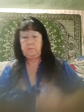 CrystalLime6411 online show from September 10, 2025, 5:40 am