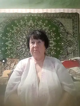 CrystalLime6411 online show from September 12, 2025, 2:28 pm