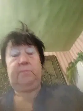 CrystalLime6411 online show from September 14, 2025, 8:13 am