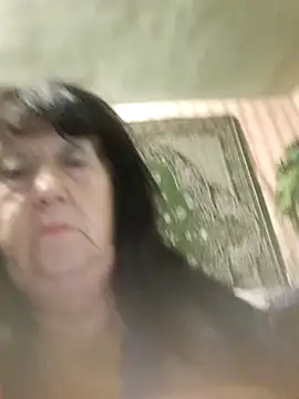 CrystalLime6411 online show from September 29, 2025, 5:18 pm