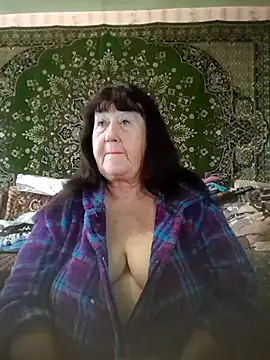 CrystalLime6411 online show from October 23, 2025, 6:13 am