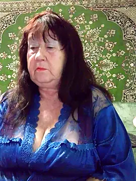 CrystalLime6411 online show from February 3, 2026, 2:53 am