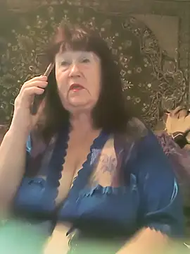 CrystalLime6411 online show from April 7, 2026, 2:50 pm