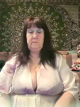 CrystalLime6411 online show from April 14, 2026, 2:34 pm