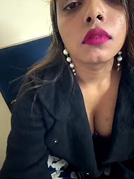 sexy-sukriti online show from December 5, 2025, 3:09 pm