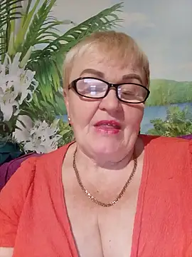 VioletSweet5566 online show from September 16, 2025, 5:14 pm