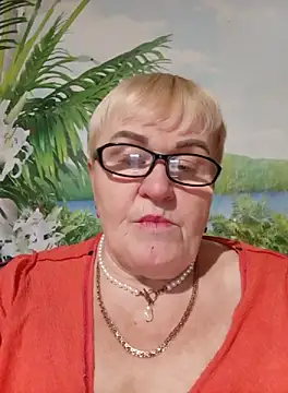 VioletSweet5566 online show from September 25, 2025, 4:43 pm