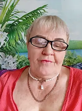 VioletSweet5566 online show from October 12, 2025, 10:25 am