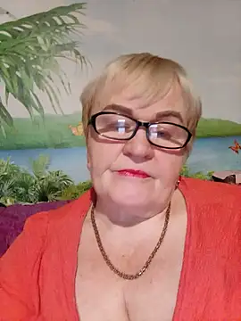 VioletSweet5566 online show from November 11, 2025, 8:31 pm