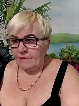 VioletSweet5566 online show from February 1, 2026, 2:04 pm